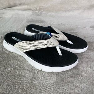 Skechers GOwalk Flex Eve Sandals Womens Size 8 White Goga Mat Flip Flop NEW